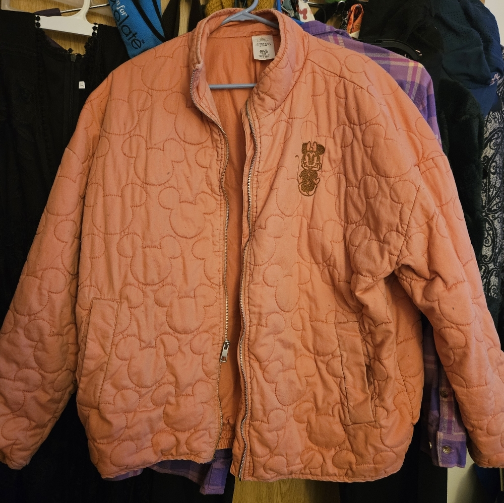 Disney quilted Minnie Mouse, lightweight, pink, zip-up jacket, Side Pockets